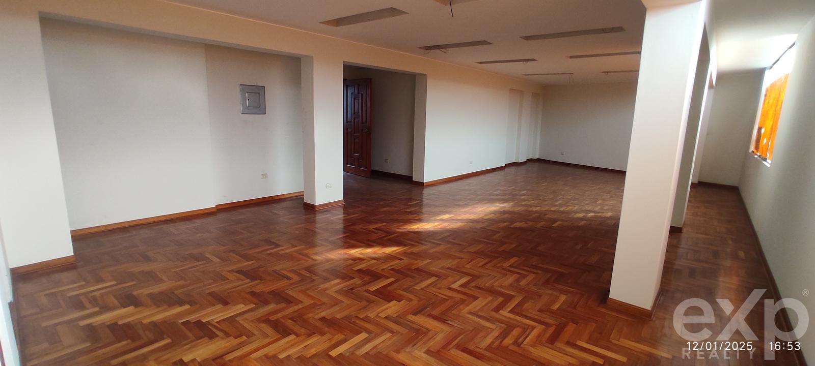 Consultorio en venta en Lima | Santiago de Surco | LOS PROCERES, AV PROCERES 410 Y AV EL CARMEN al 400, 80 m²