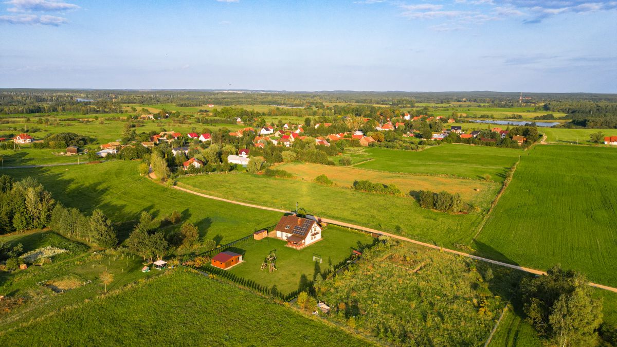Ekologiczny dom na Mazurach - tylko 2k za prąd/rok