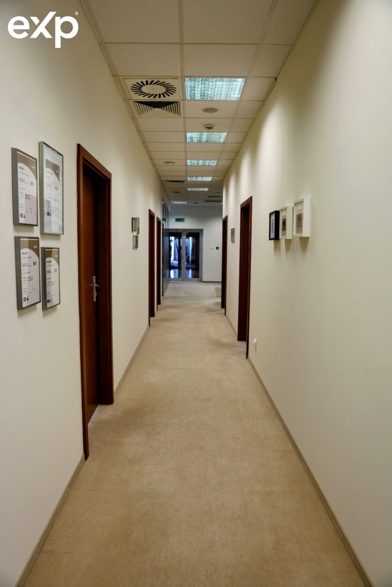 BIURO REPREZENTACYJNE 400 m² | 9. PIĘTRO | PGK