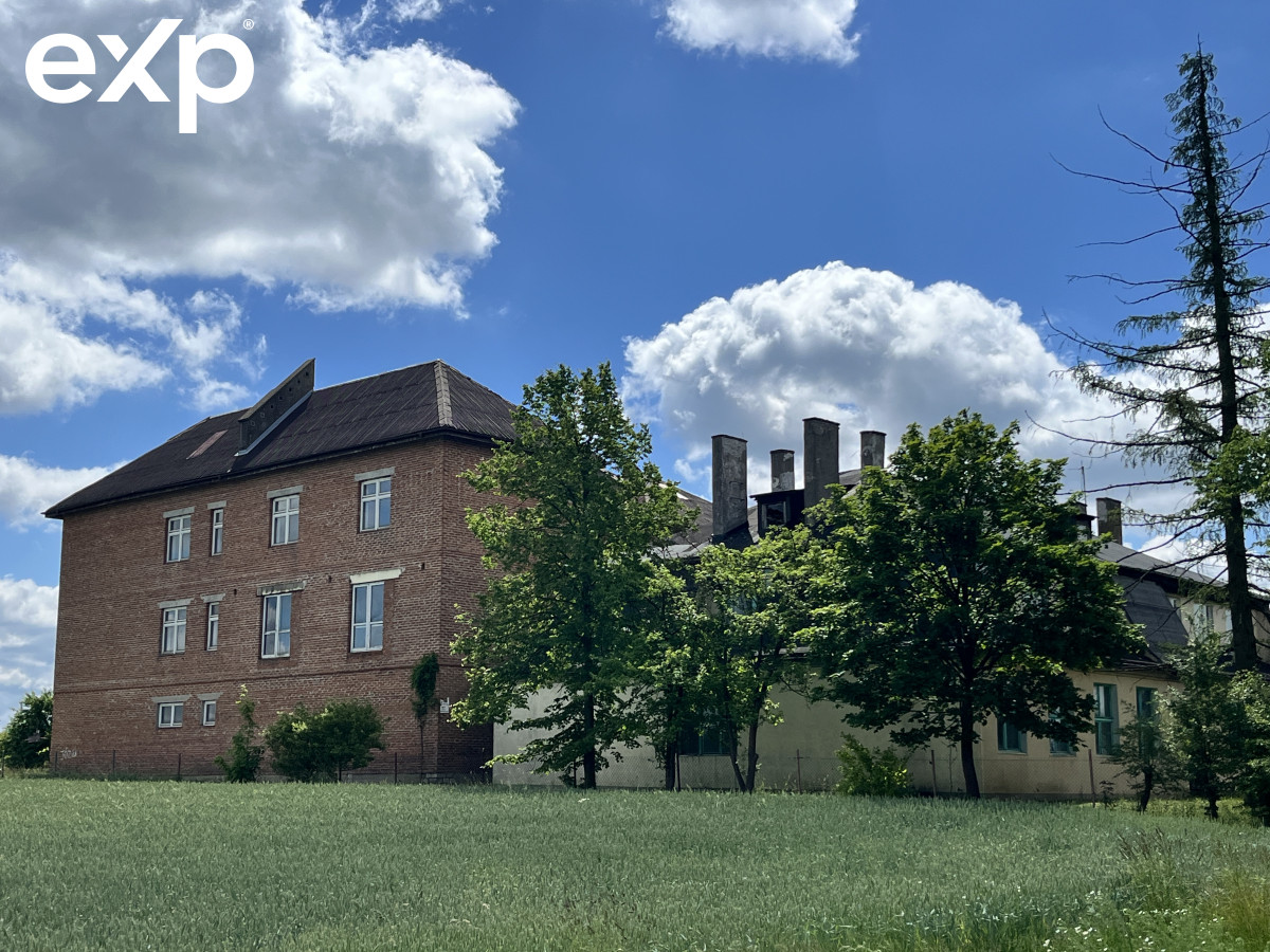 Działka 7600 m²  + 2 budynki: dom opieki, hotel