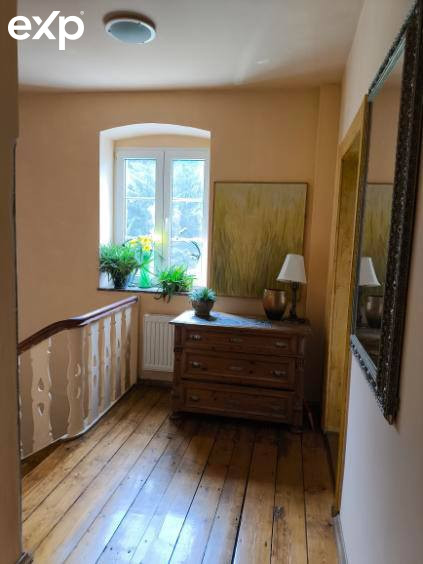 Dom przy lesie 480 m2, 11 pokoi