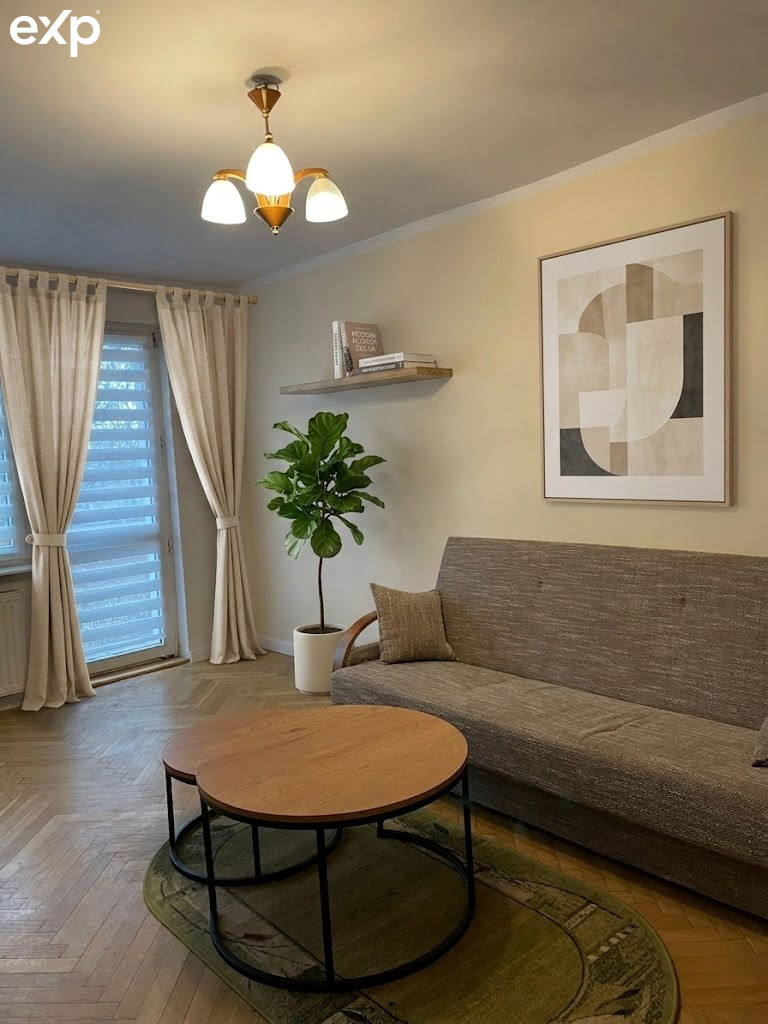 38 m² | 2 pokoje | Winogrady (Os. Przyjaźni) | 3 p