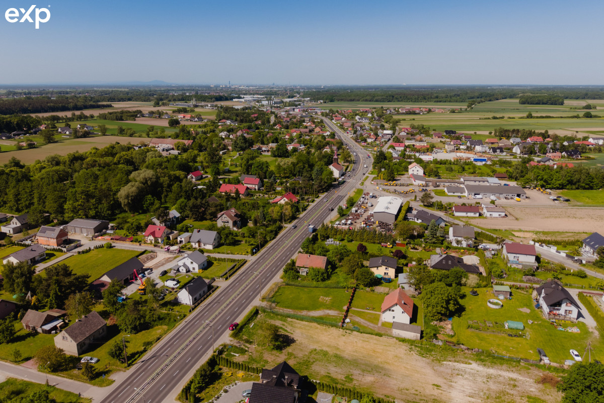 Działka mieszkaniowo-usługowa |przy głównej drodze