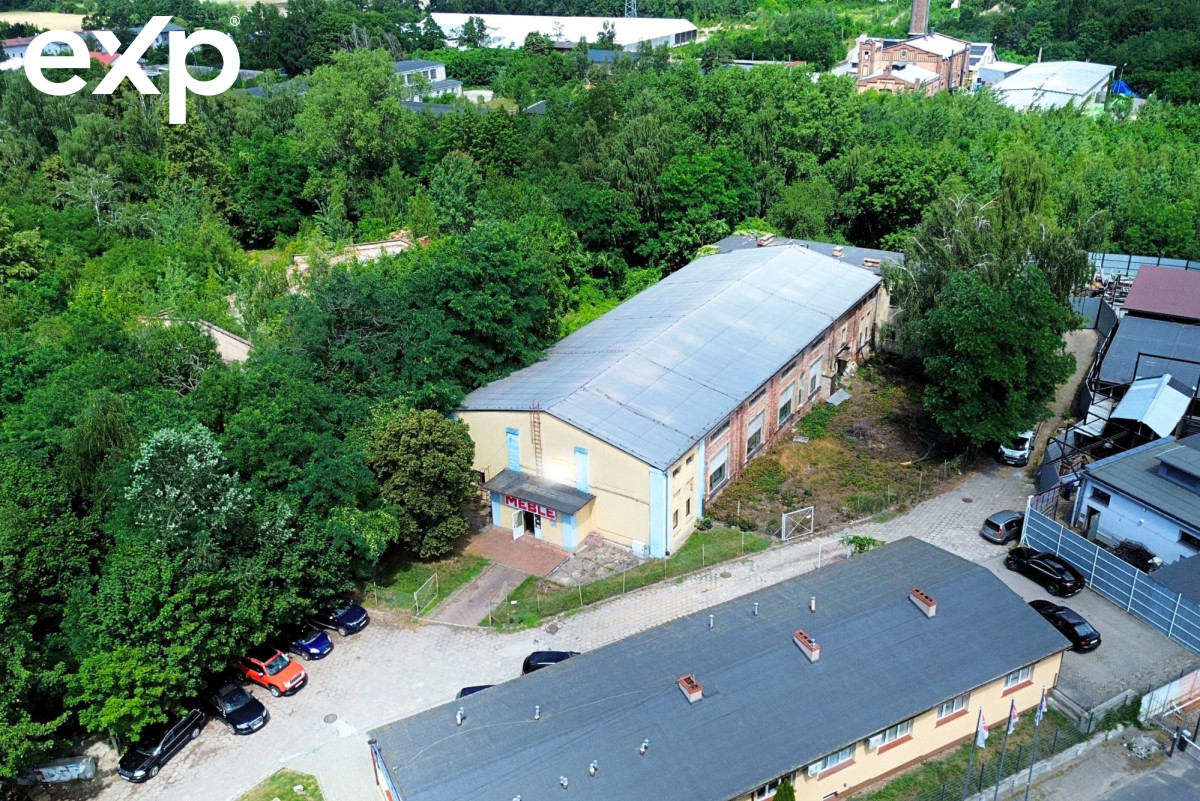 Nieruchomość komercyjna w centrum Żarowa