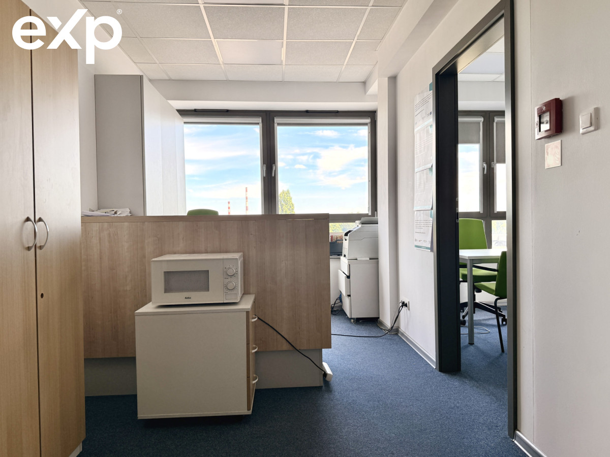 Office for sale in Łódź, ul., Traktorowa, 71-204, Łódź, Łódź, ŁÓDZKIE, Polska, 75 m²