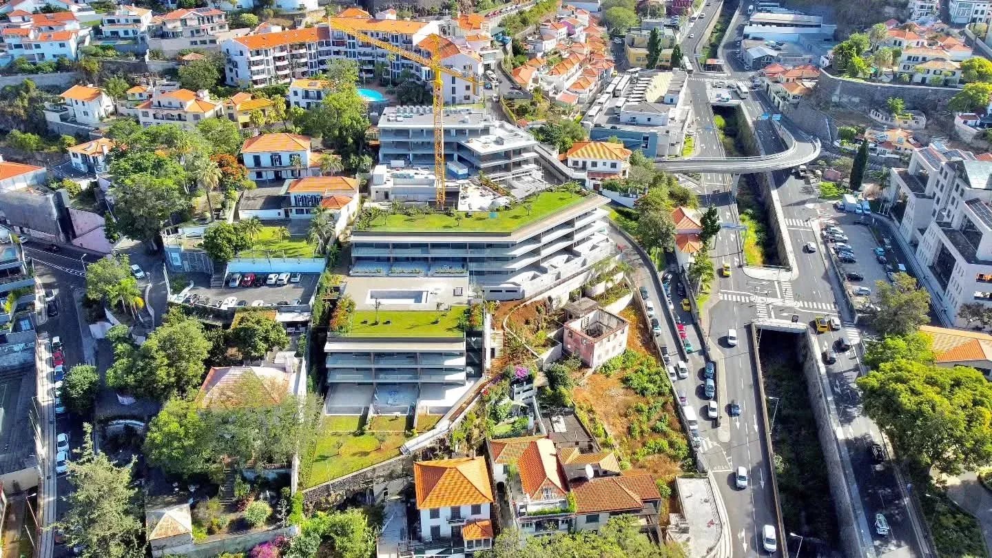 Apartamento T2 Centro do Funchal Vista Baía com Piscina