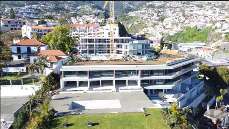 Apartamento T3 Centro do Funchal Vista Baía com Piscina