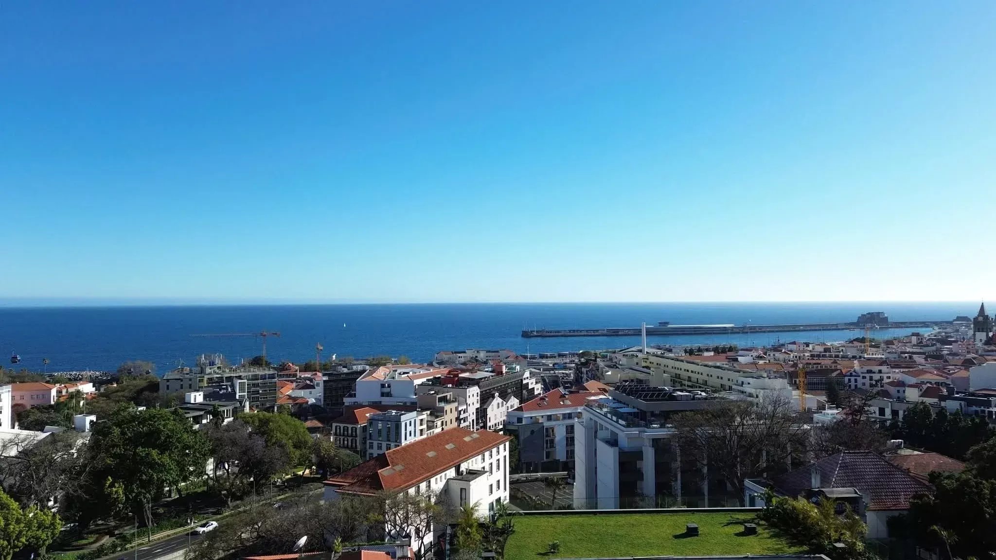 Apartamento T3 Centro do Funchal Vista Baía com Piscina