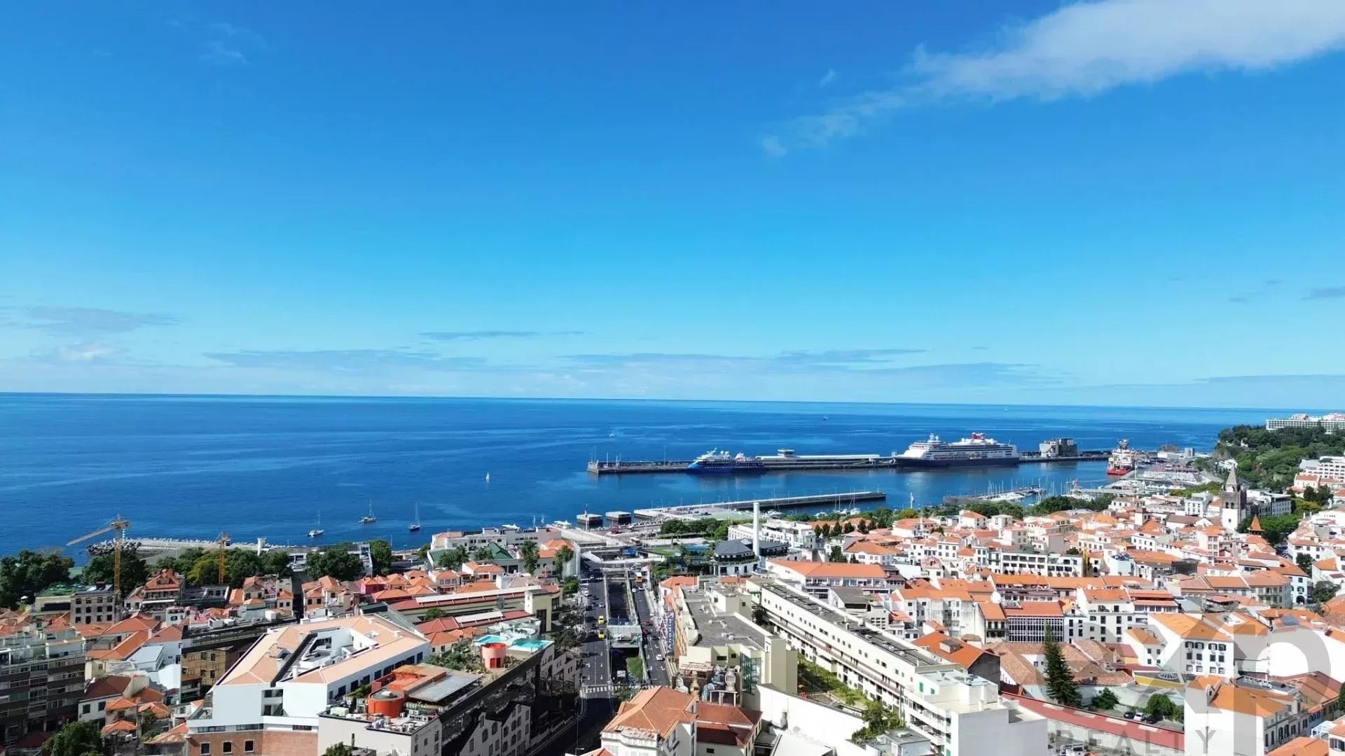 Apartamento T3 Centro do Funchal Vista Baía com Piscina