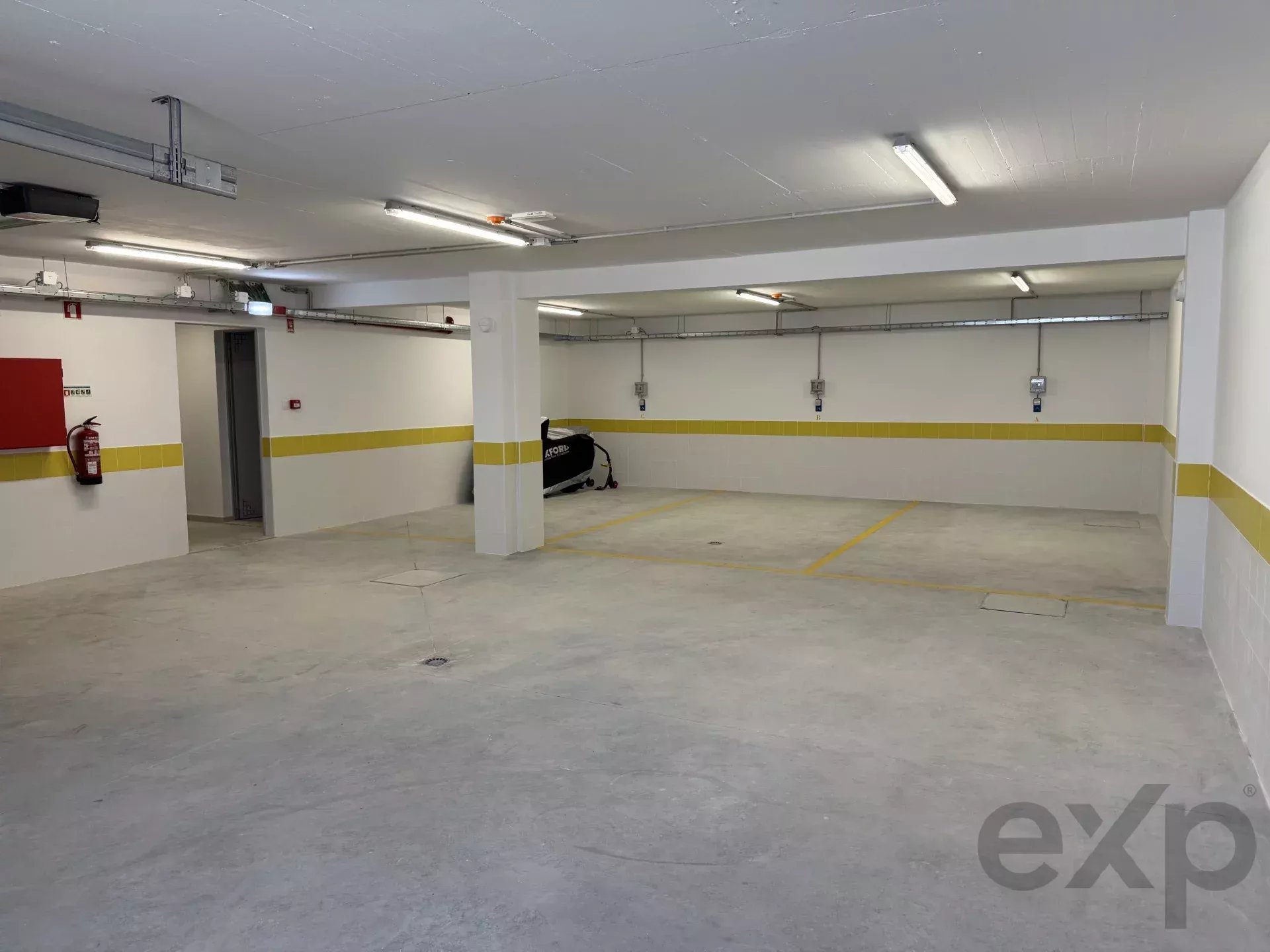 Modern apartment with 3 bedrooms and 142 m² in Seixal 85506239 image 39