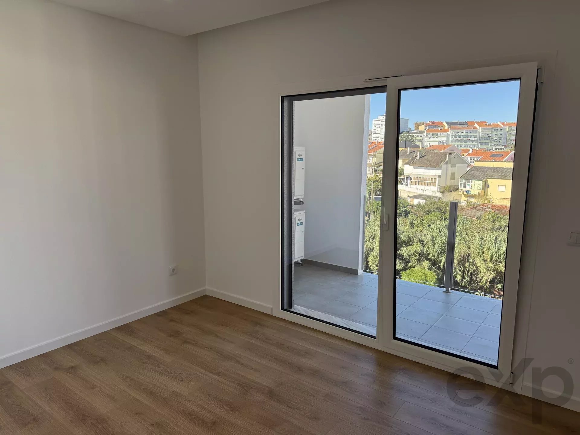 Modern apartment with 3 bedrooms and 142 m² in Seixal 85506239 image 8