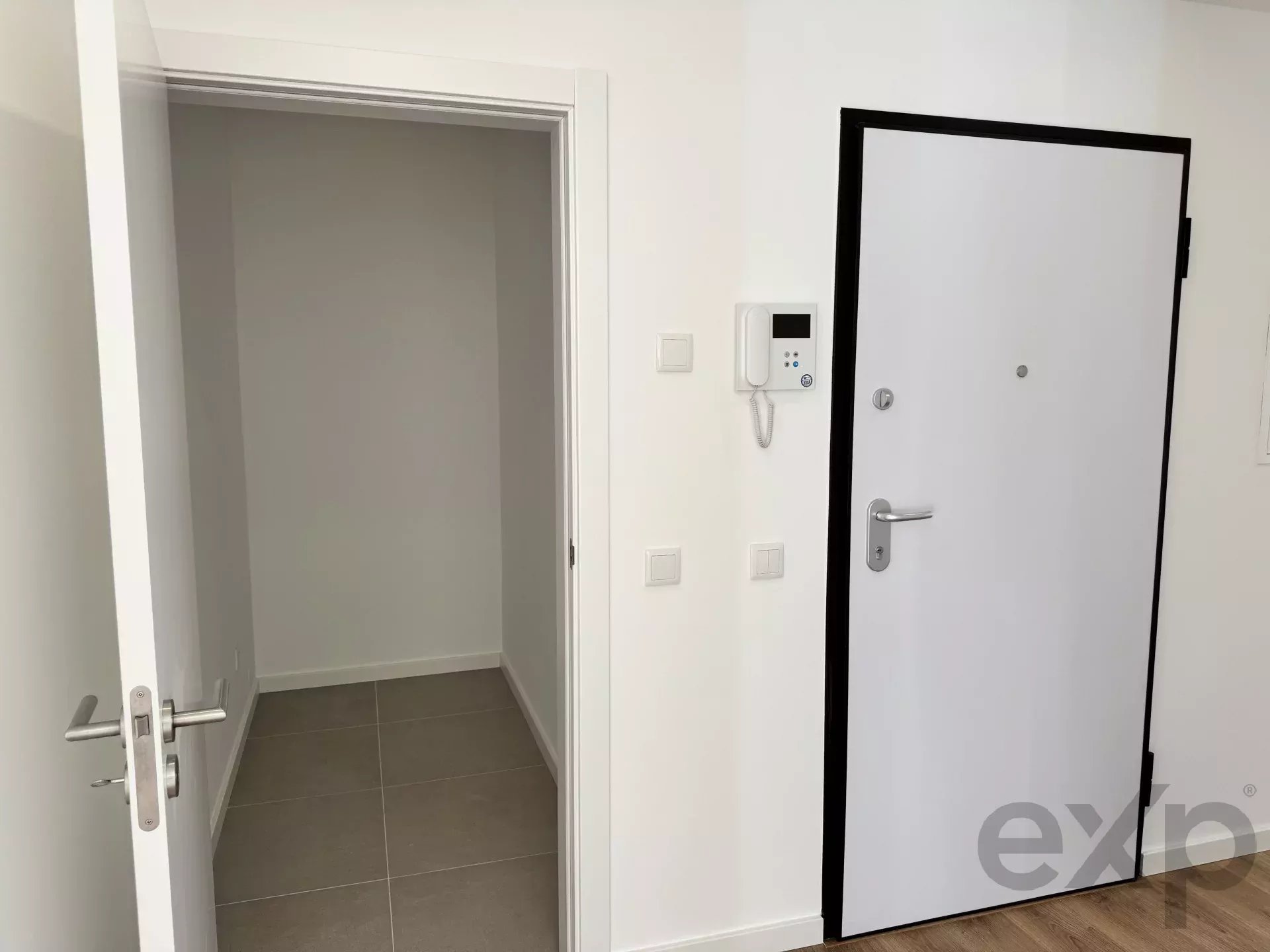Modern apartment with 3 bedrooms and 142 m² in Seixal 85506239 image 14