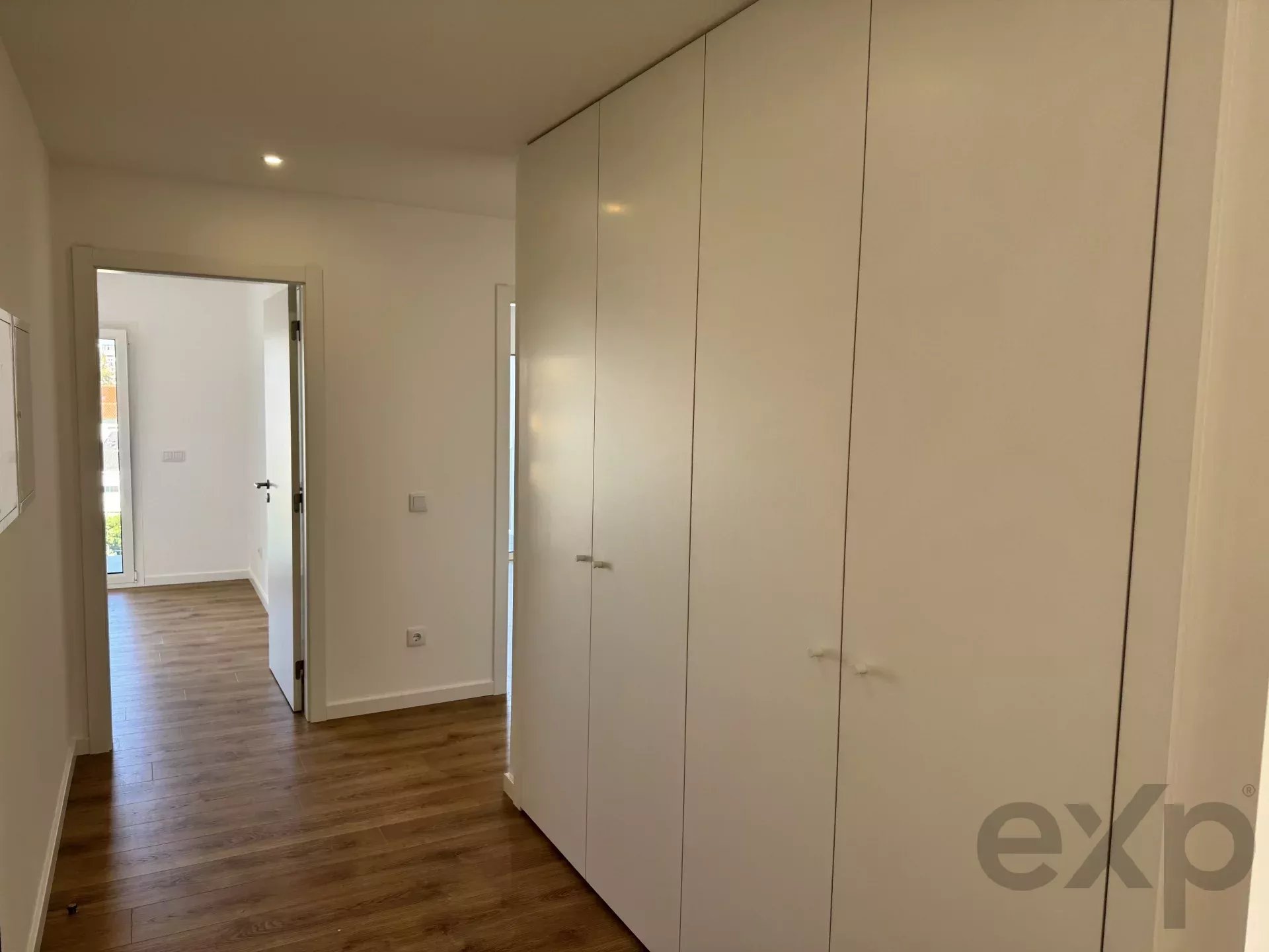 Modern apartment with 3 bedrooms and 142 m² in Seixal 85506239 image 11
