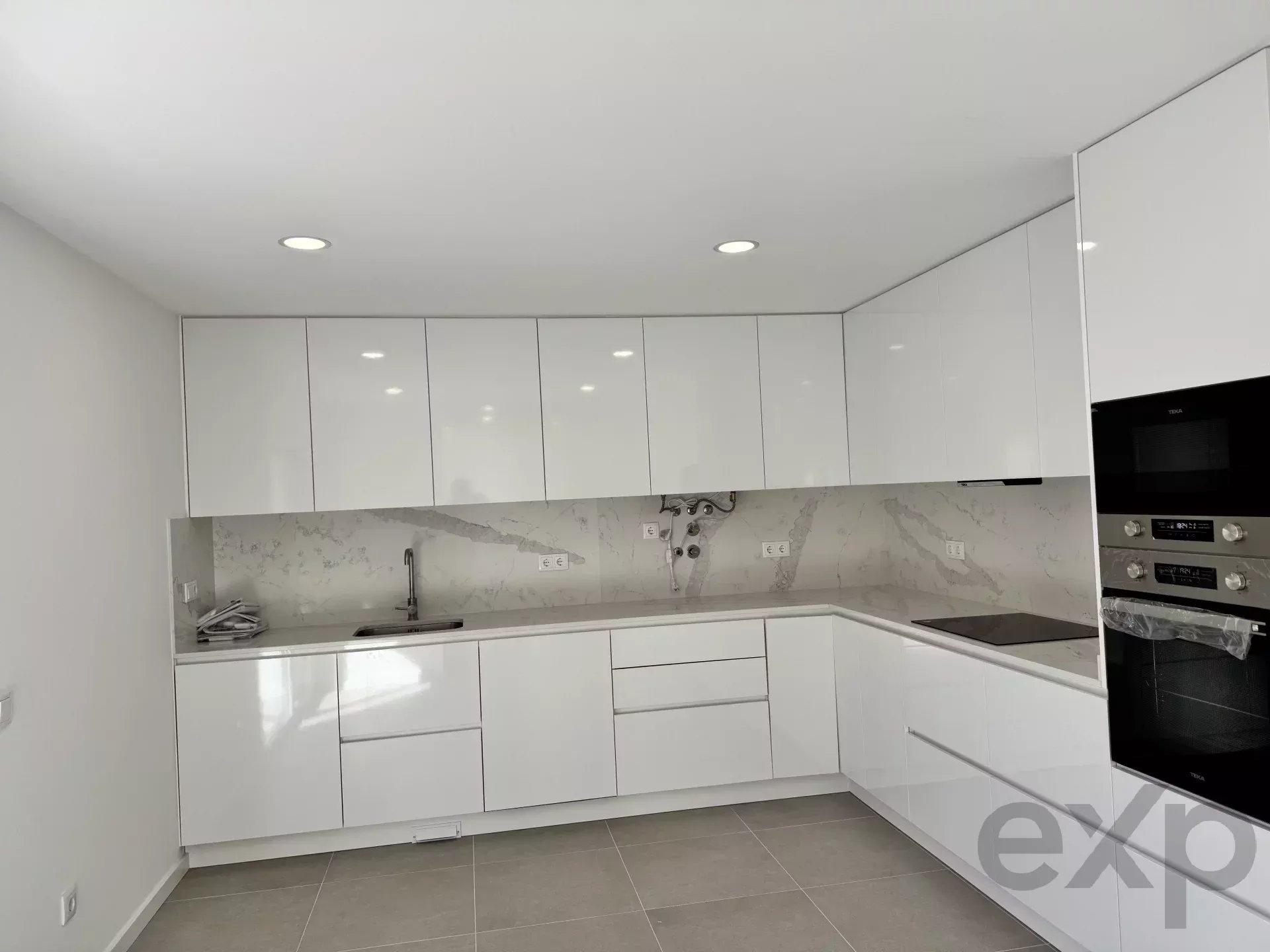 Apartamento moderno com 3 quartos e 142m² em Seixal