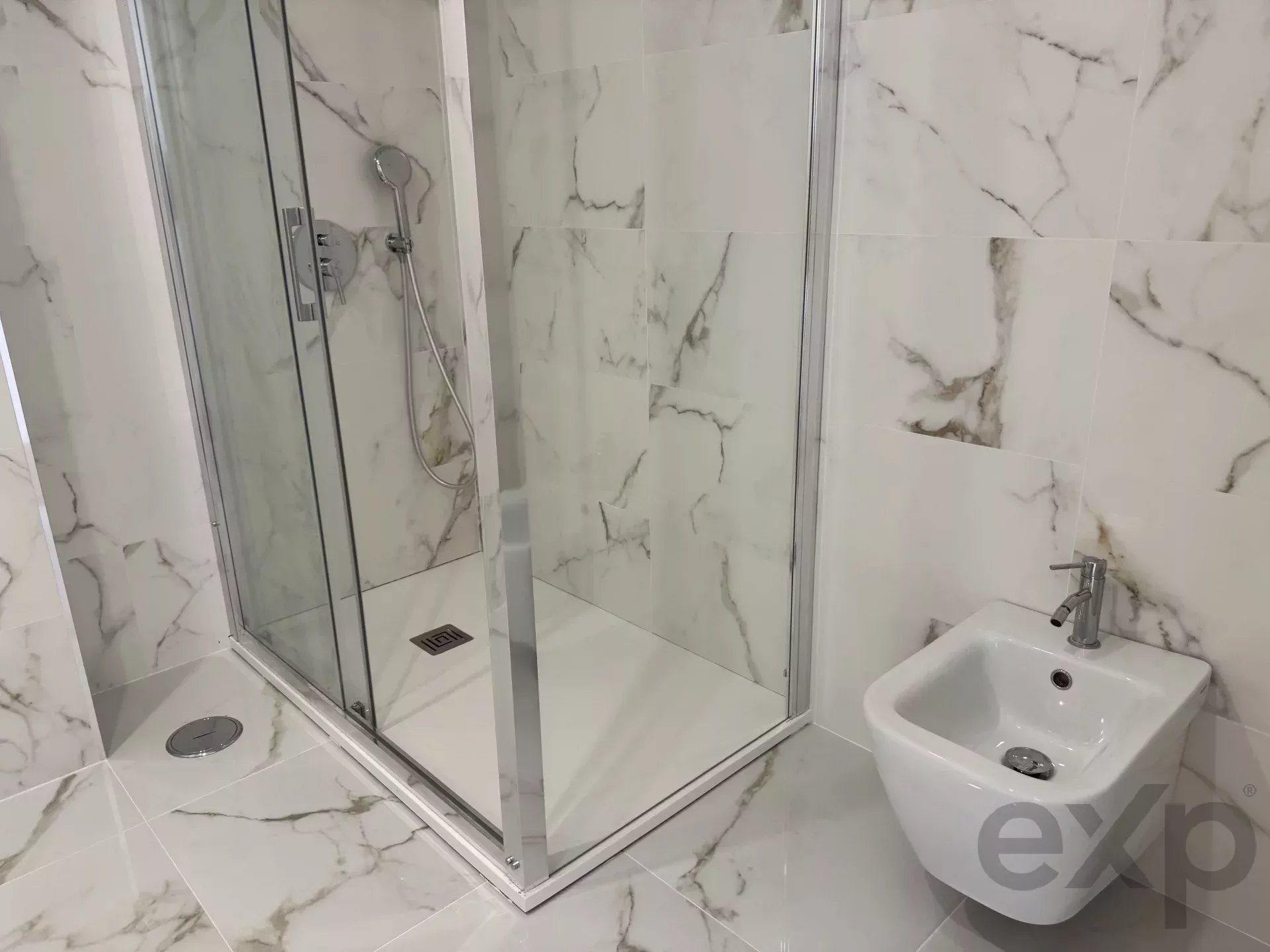 Modern apartment with 3 bedrooms and 142 m² in Seixal 85506239 image 23