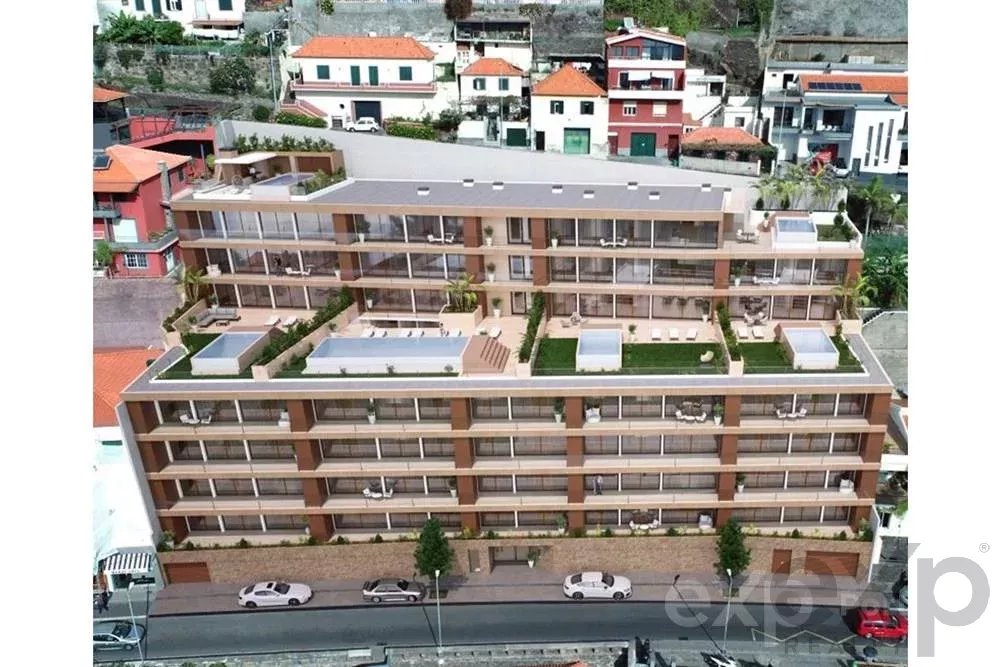 Apartamento T2 no Centro de Câmara de Lobos - Vista Baia