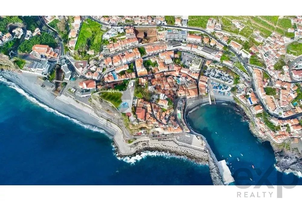 Apartamento T2 no Centro de Câmara de Lobos - Vista Baia