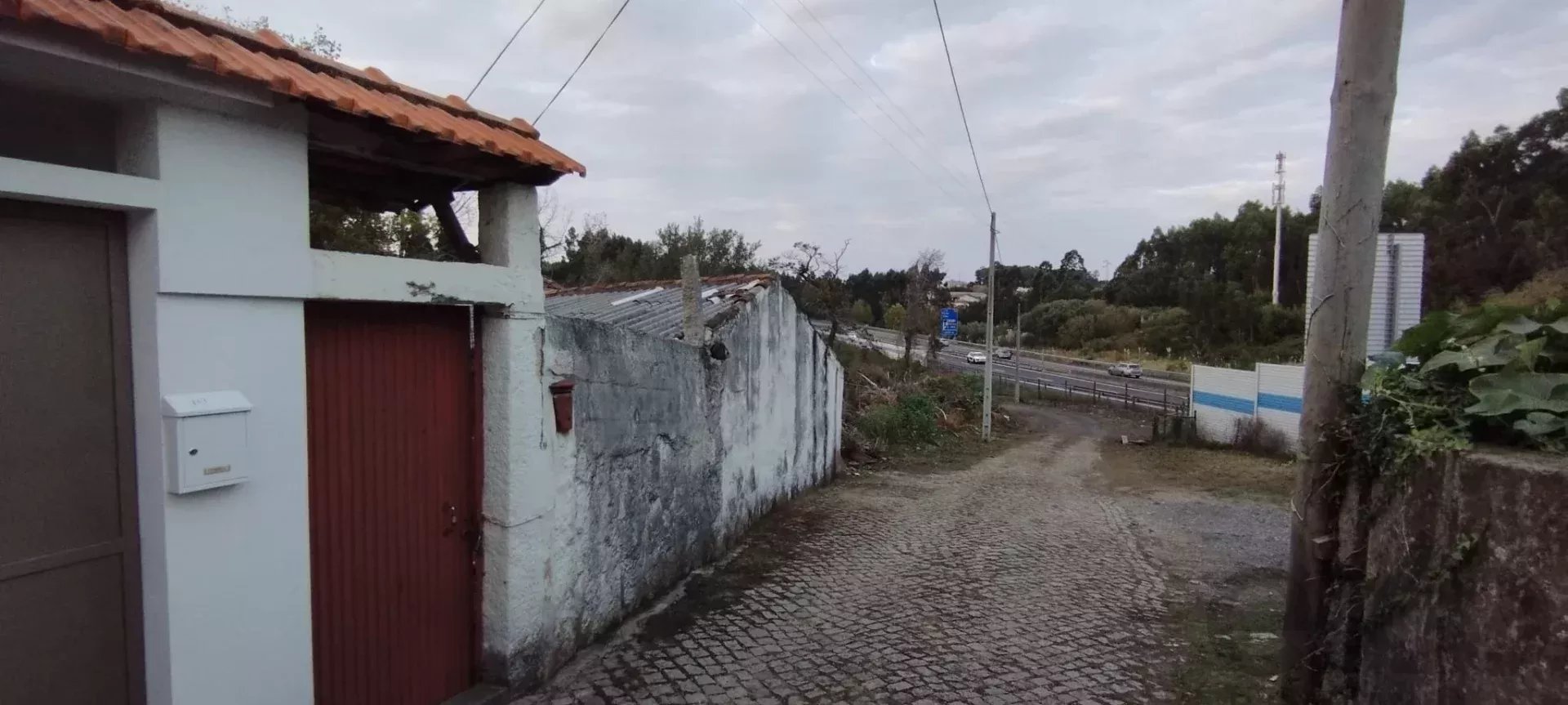 Casa para Reformar com Grande Lote de Terreno em Vila Nova De Gaia