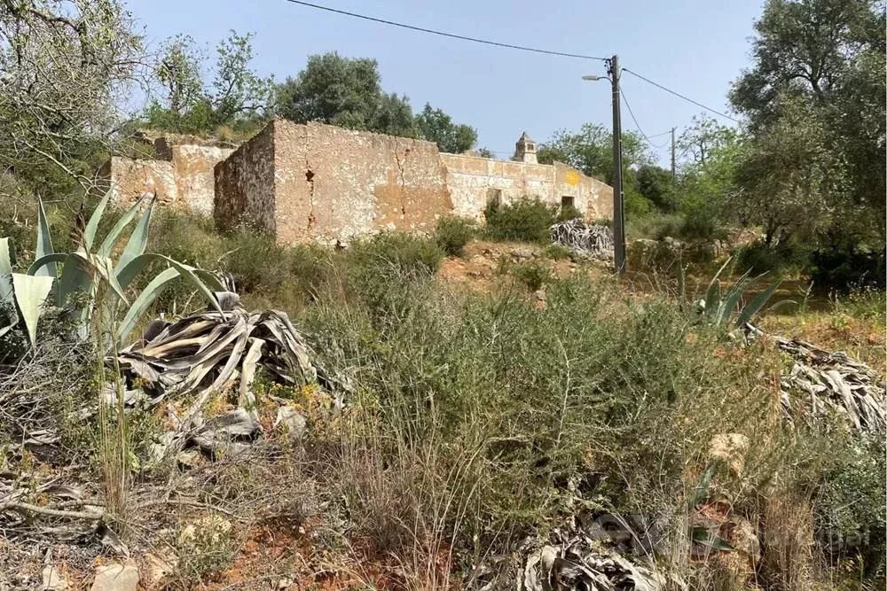 Terreno Misto Rustico/Urbano com ruinas a venda em distrito-Faro