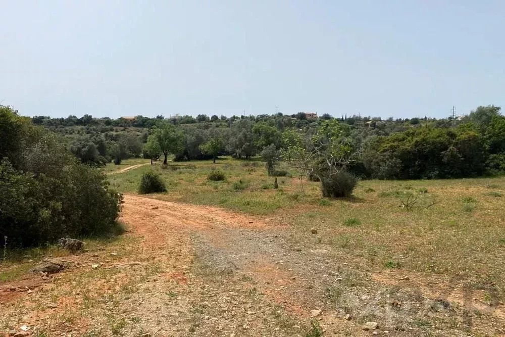 Terreno Misto Rustico/Urbano com ruinas a venda em distrito-Faro