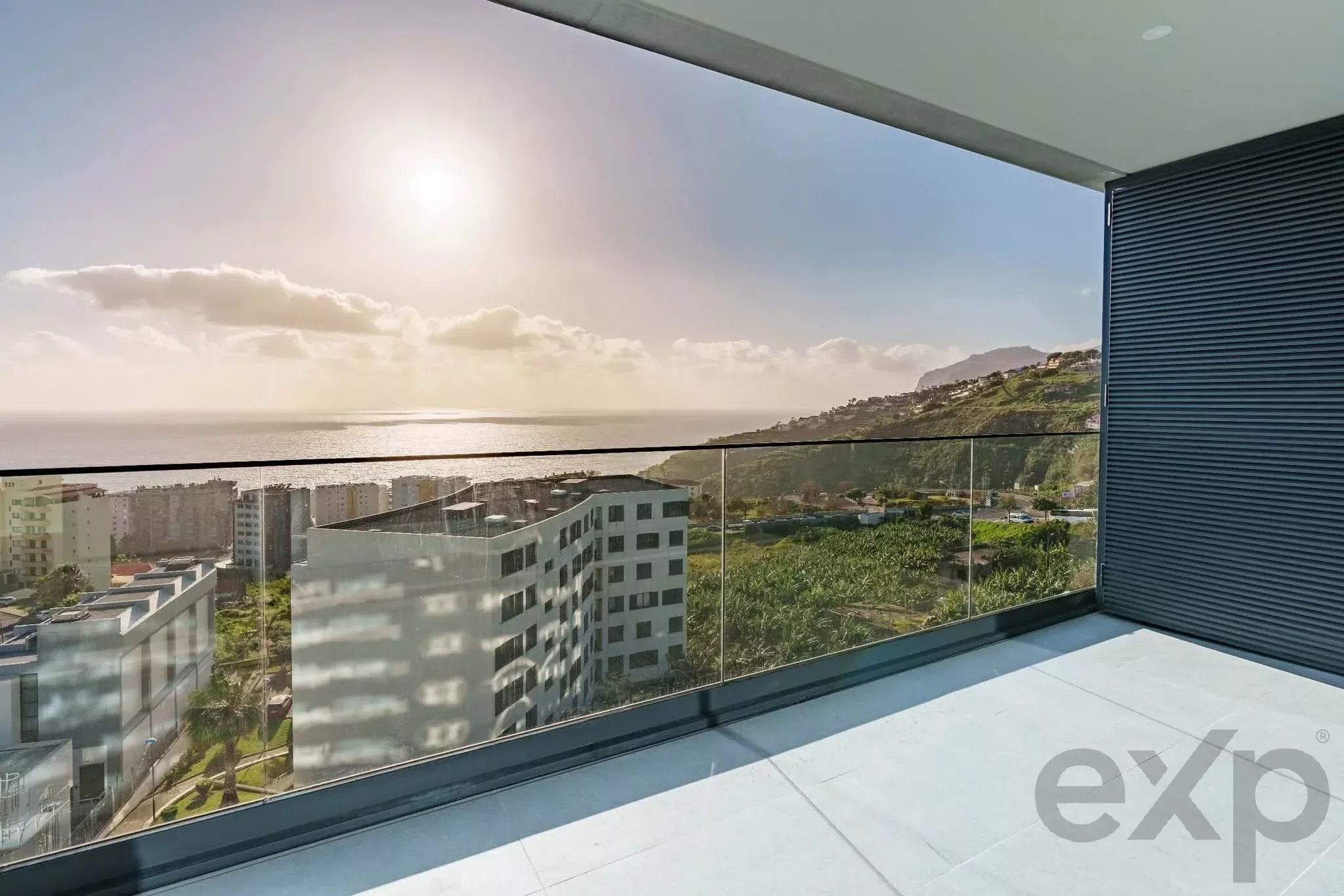 T2 Vista Mar | Piscina | Ginásio | 2 Garagens | Amparo – Funchal