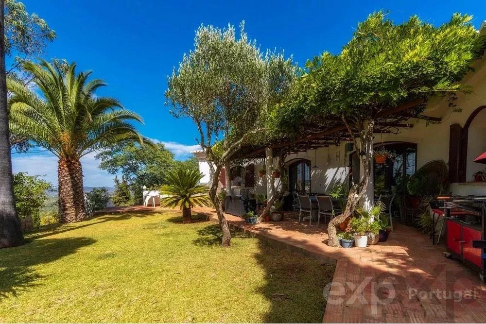 Magnificent property with swimming pool and sea view 85506554 image 28
