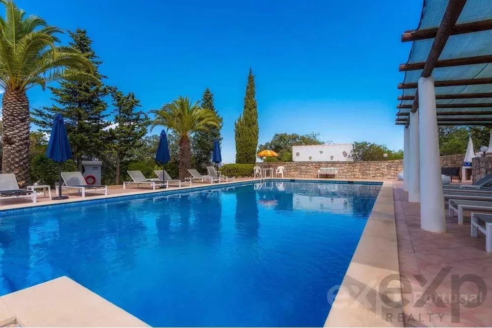 Magnificent property with swimming pool and sea view 85506554 image 35