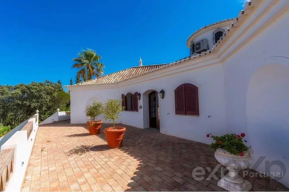 Magnificent property with swimming pool and sea view 85506554 image 30