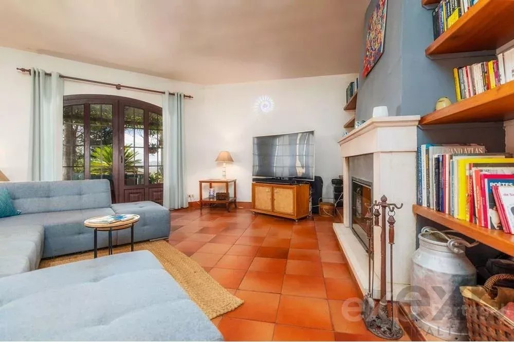 Magnificent property with swimming pool and sea view 85506554 image 10