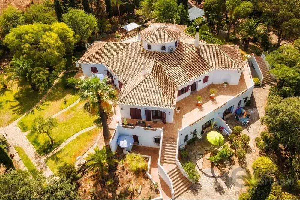 Magnificent property with swimming pool and sea view 85506554 image 36