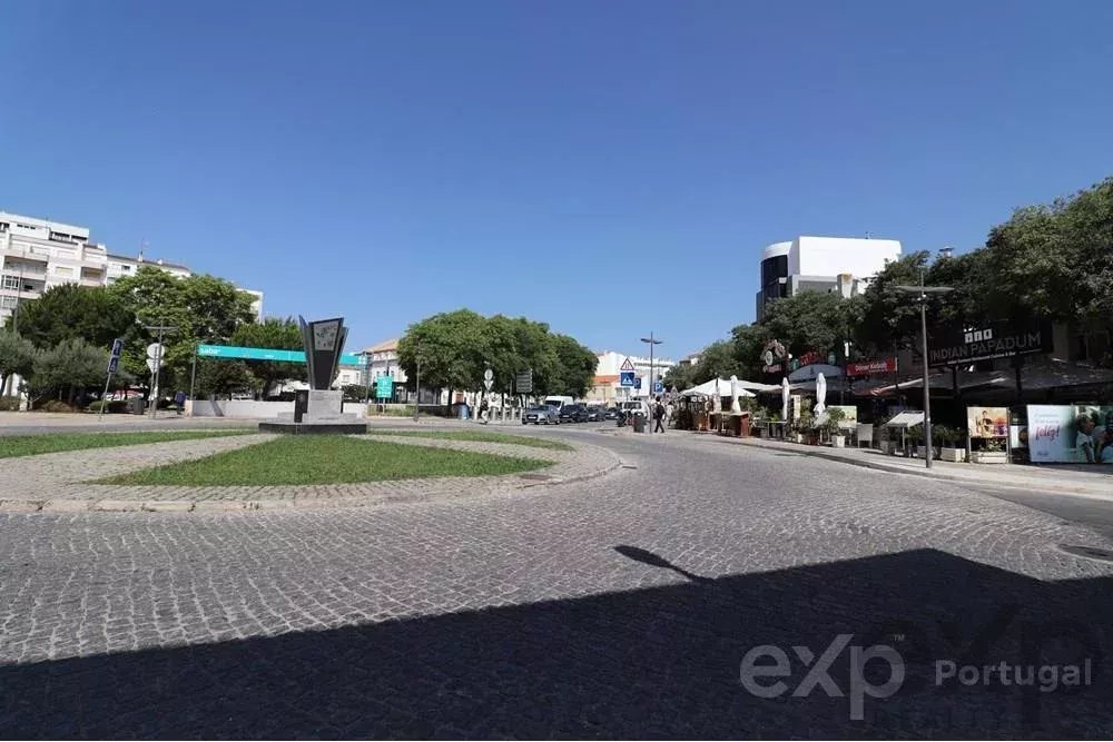 Investment with Potential in the Historic Zone of Portimão! 85506577 image 15