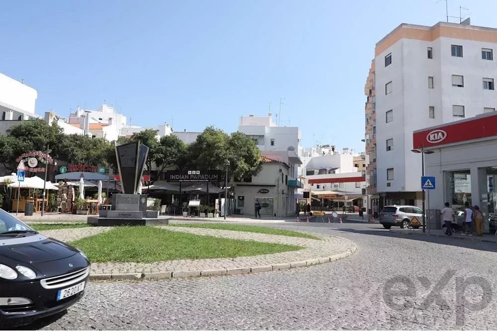 Investment with Potential in the Historic Zone of Portimão! 85506577 image 12