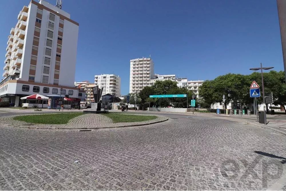 Investment with Potential in the Historic Zone of Portimão! 85506577 image 11