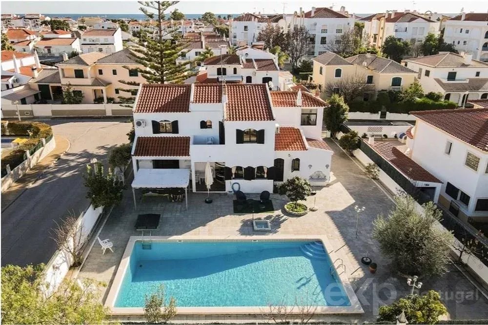 Moradia independente T5 com piscina em Altura, Tavira, Portugal,