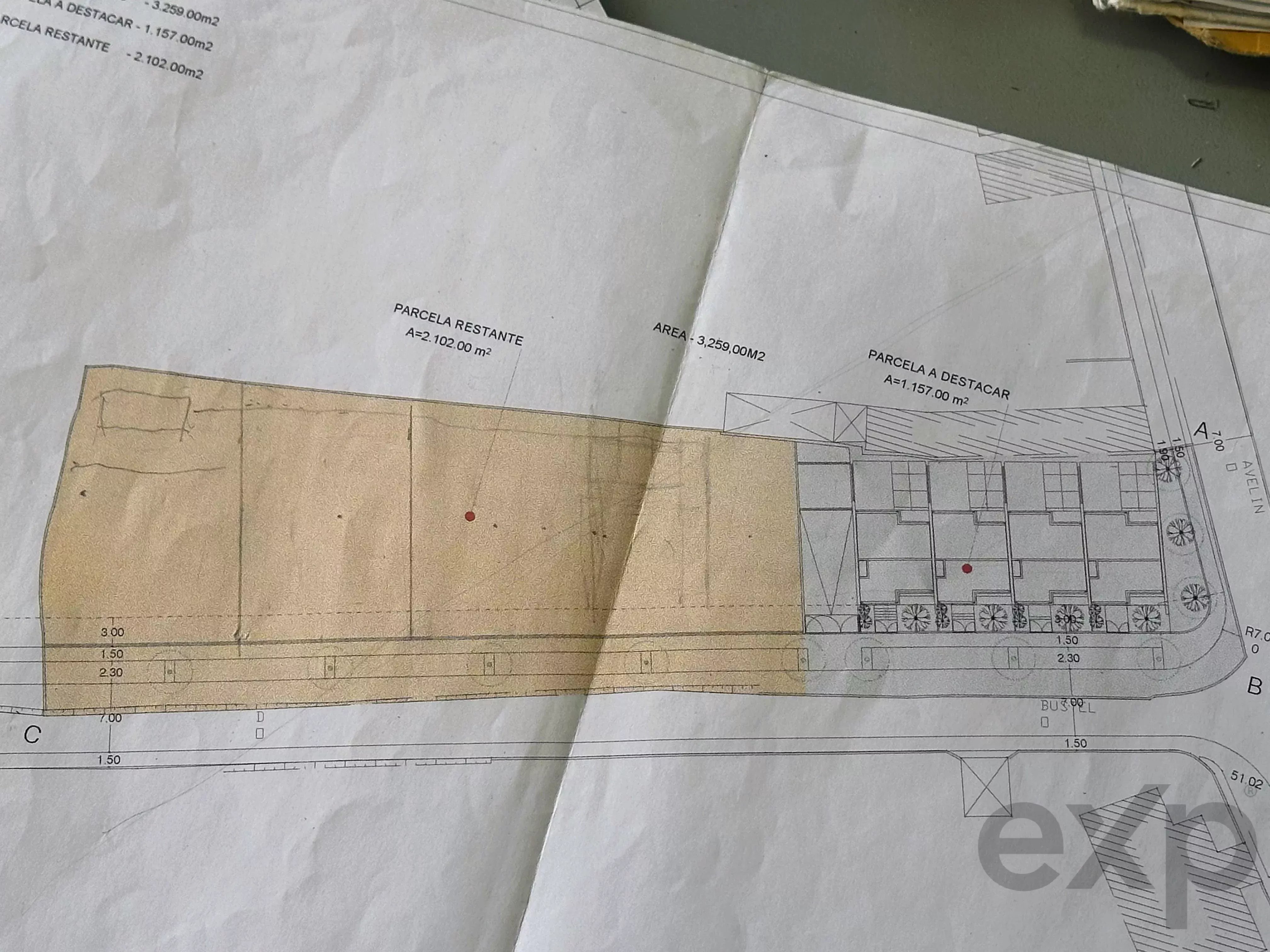 Terreno à venda em Serzedo e Perosinho, 2102 m²