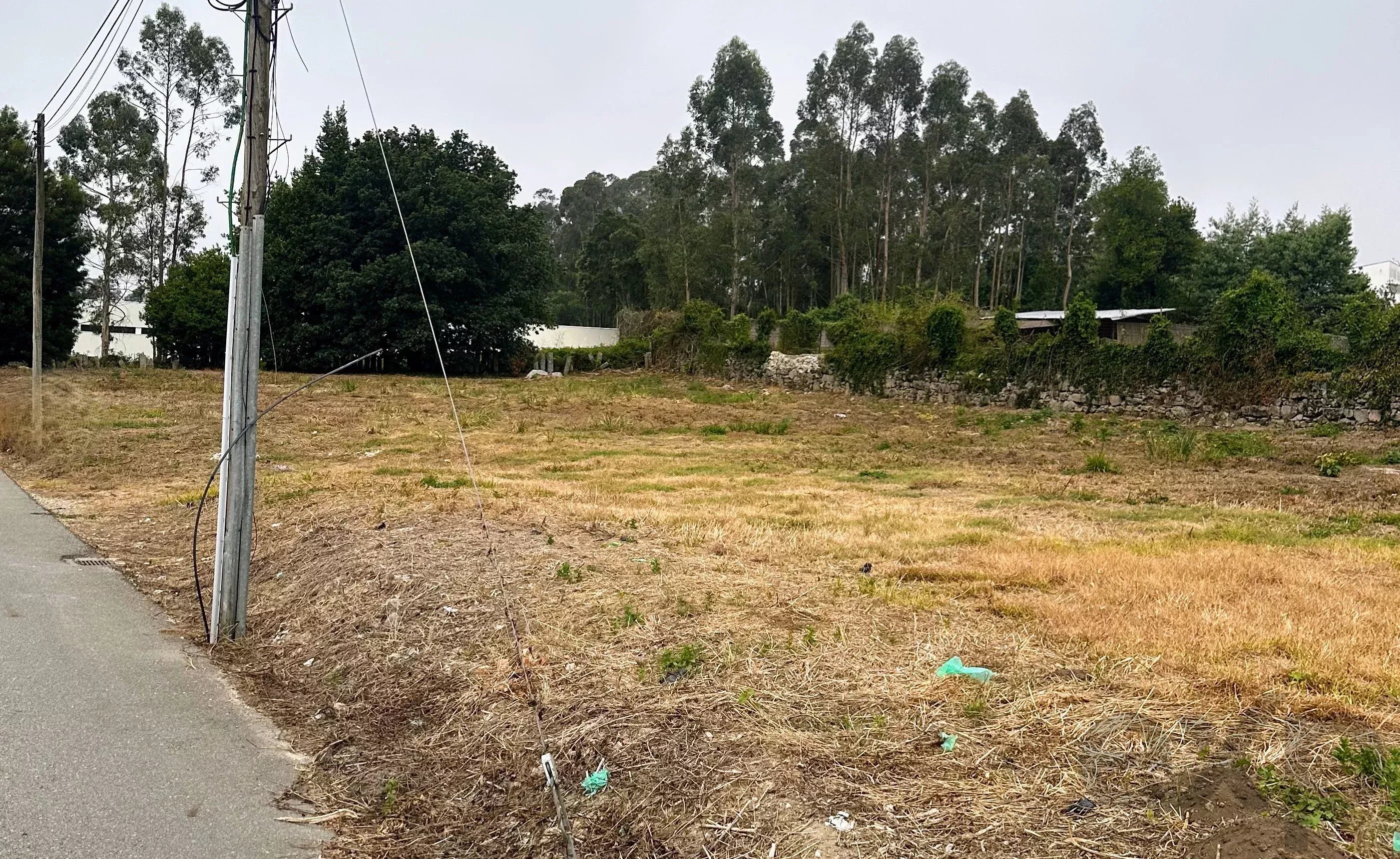 Terreno à venda em Serzedo e Perosinho, 2102 m²