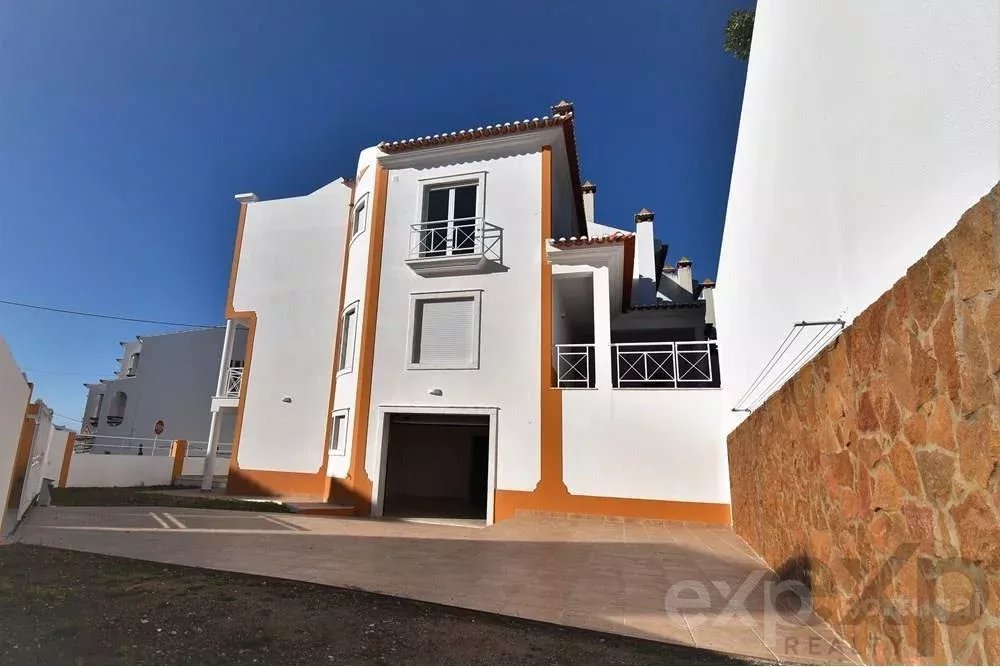 Ericeira, three‑bedroom home near the town centre 85506864 image 19