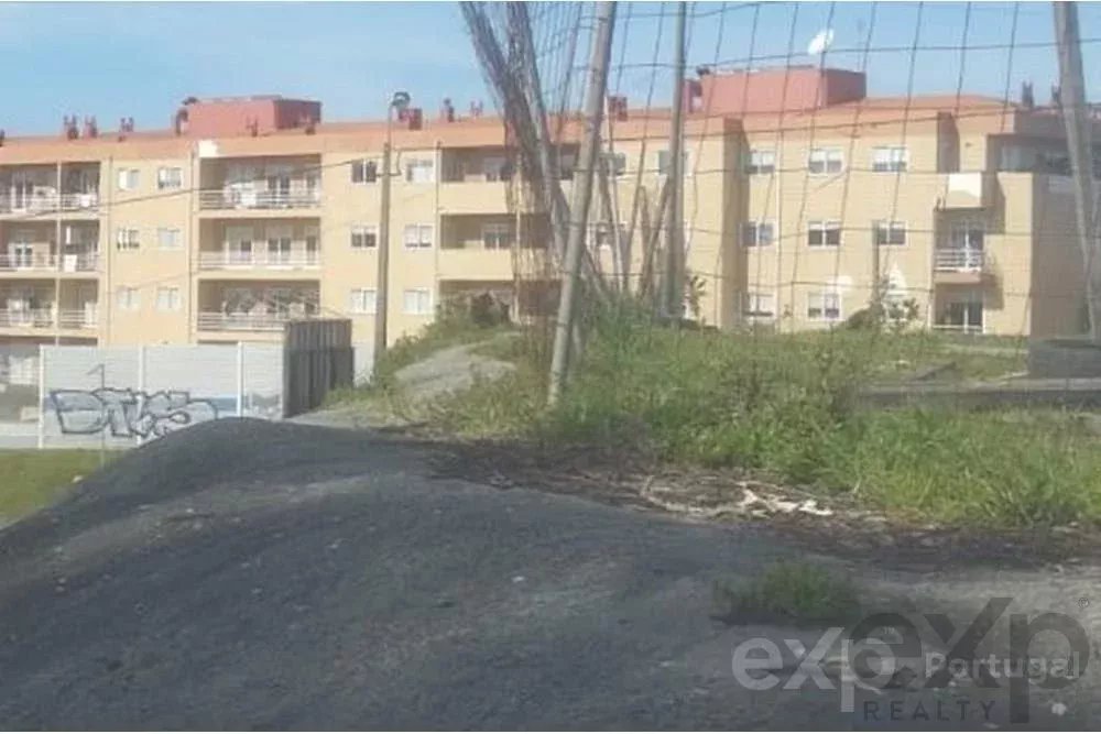 Lote de Terreno em Vila Nova de Gaia à Venda