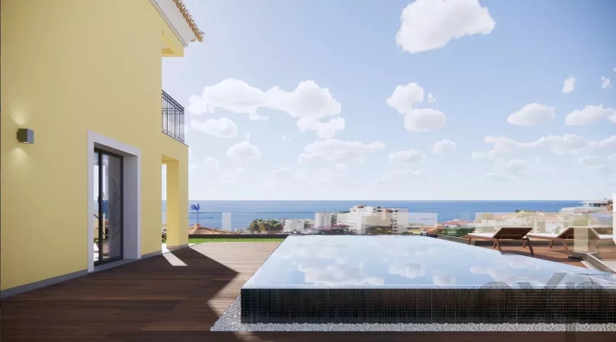 "Luxuosa Moradia em São Martinho, Madeira"
