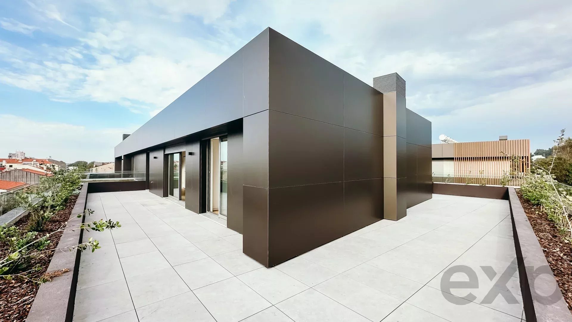 T3 RECUADO COM TERRAÇO EM CONDOMINIO PRIVADO ESPINHO