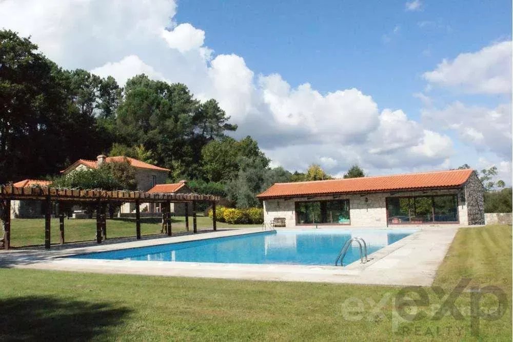 Quinta com piscina e court de ténis em Valença