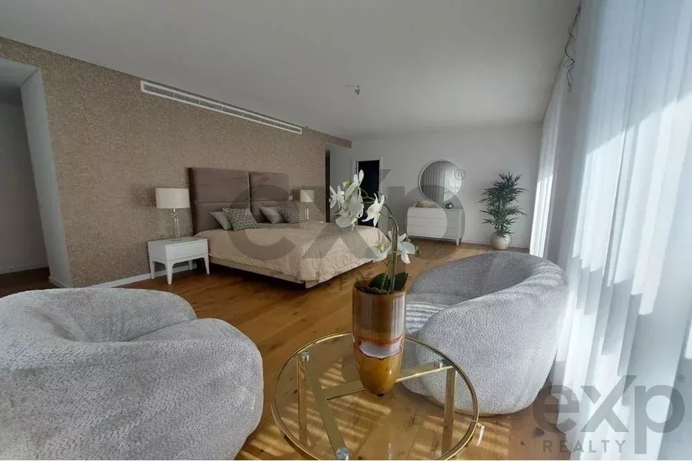 Penthouse Luxo em Funchal: Sofisticação Elevada
