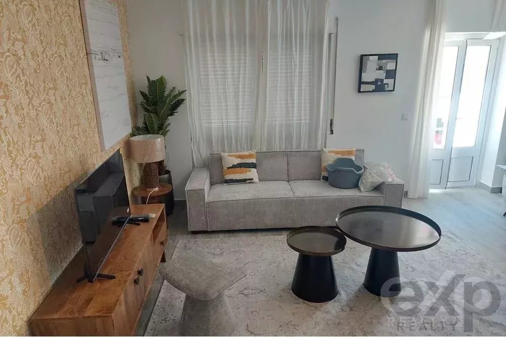 Moradia isolada V7, Remodelada – União de Freguesias de Carregado e Cadafais  – ALENQUER