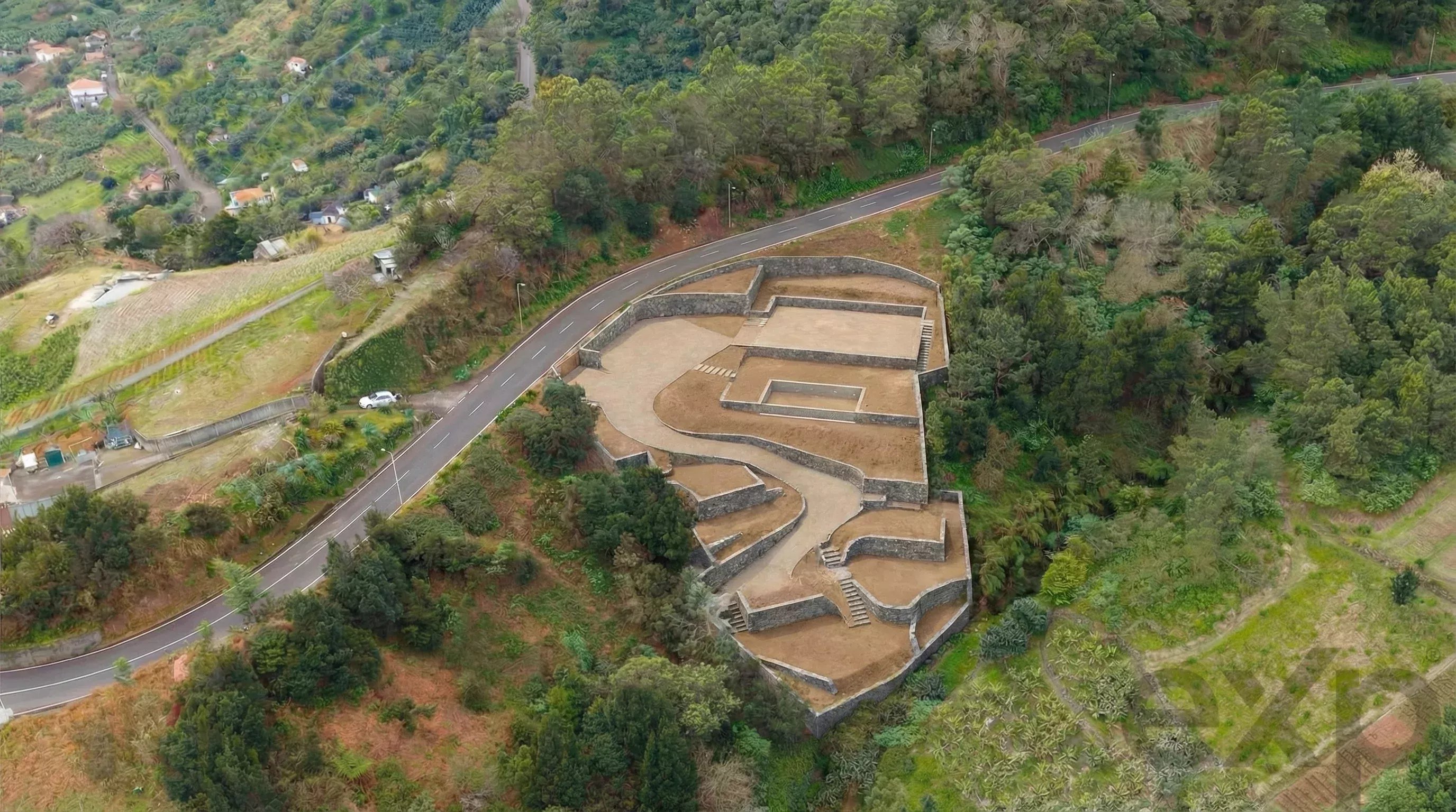 Terreno com viabilidade construtiva residencial e para empreendimento turístico