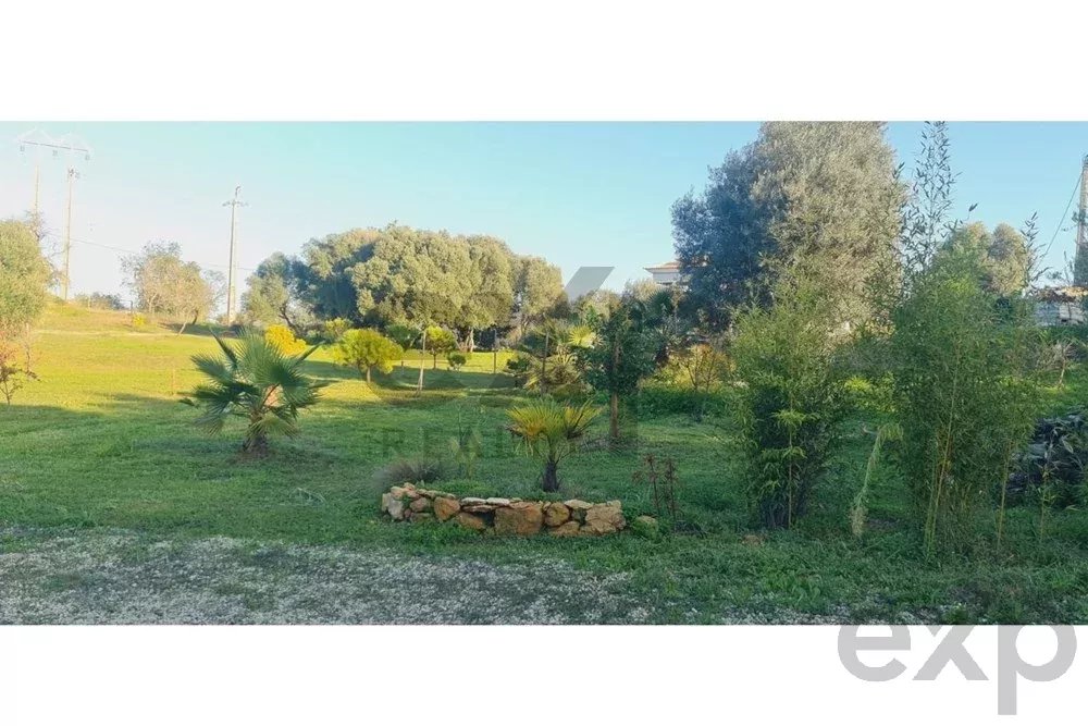 Buildable plot featuring existing ruins and a pre‑approved development plan 85507017 image 9