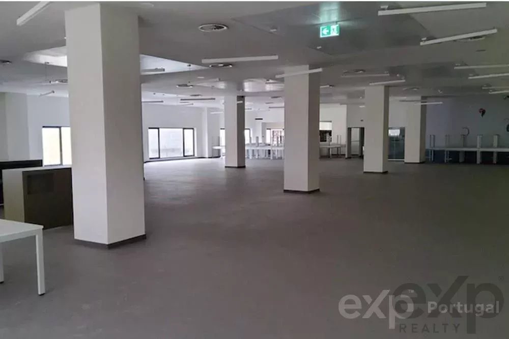 Building for sale – Unique opportunity for visionary investors 85507025 image 9