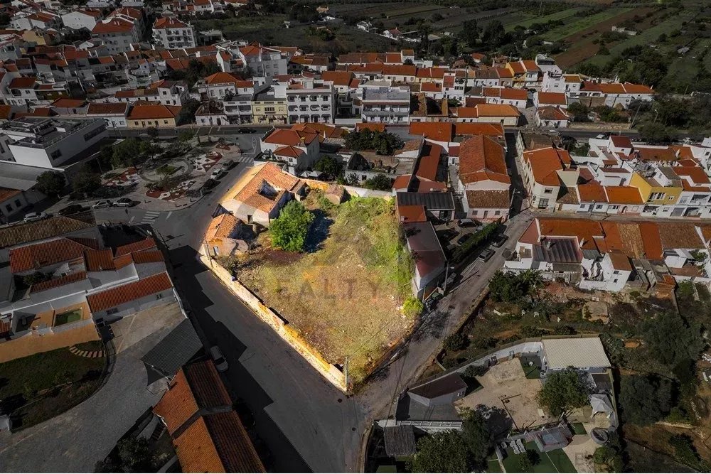 Central construction plot in Odiáxere suitable for the development of apartments or villas 85507201 image 10