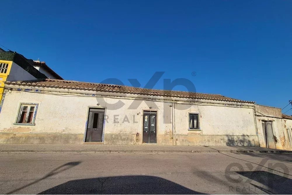 Central construction plot in Odiáxere suitable for the development of apartments or villas 85507201 image 25