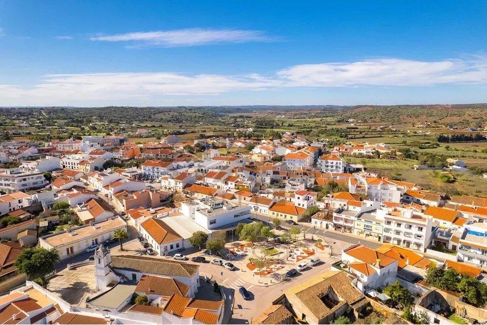 Central construction plot in Odiáxere suitable for the development of apartments or villas 85507201 image 22