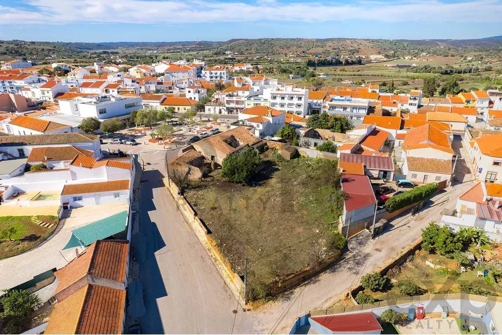 Central construction plot in Odiáxere suitable for the development of apartments or villas 85507201 image 14